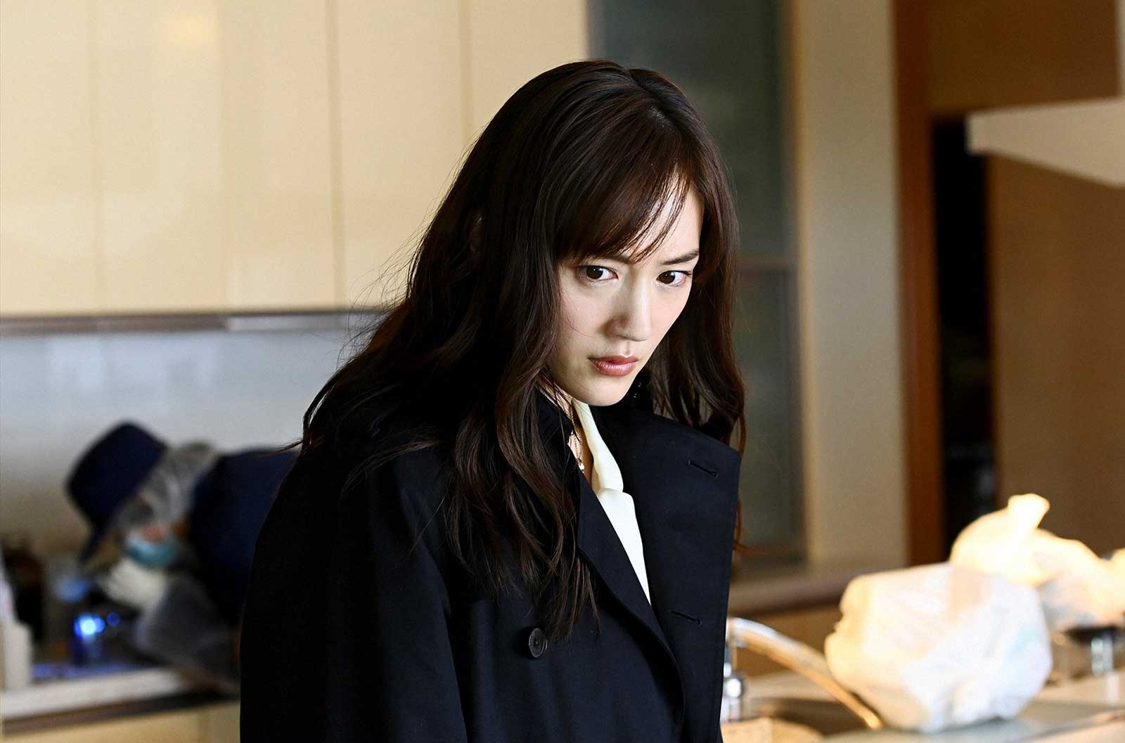 綾瀬はるか「天国と地獄 ～サイコな2人～」第8話より（C）TBS