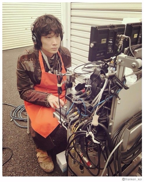 “かいぶつ”綾野剛の“なりきり”シリーズが話題「可愛すぎる」「癒やし」の声