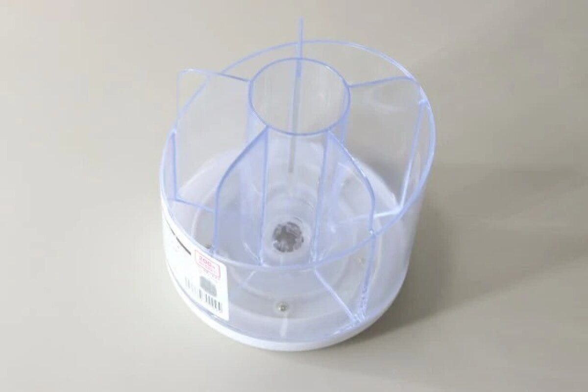 ダイソー　回転式ペン立て