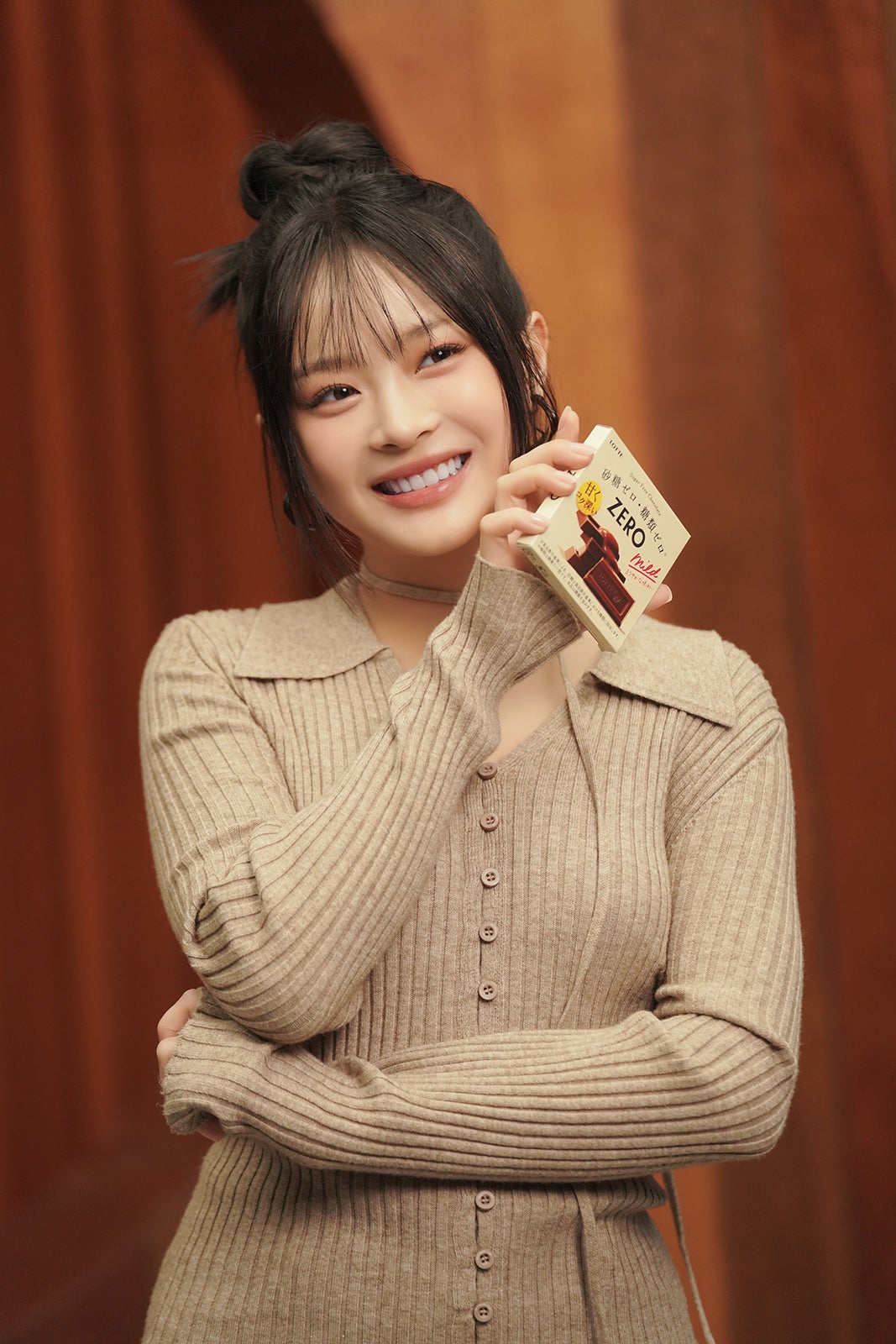 HANNI／新TVCM「This is おいしいZERO チョコ篇／アイス篇」ビハインドより（提供写真）