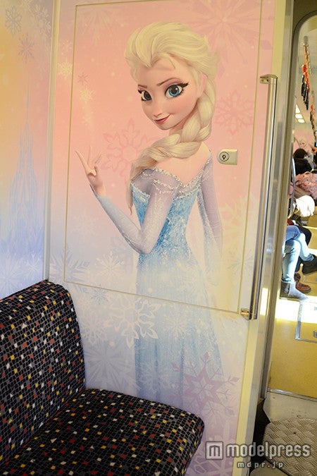 「アナとエルサのフローズンファンタジー・ライナー」エルサ（内装）