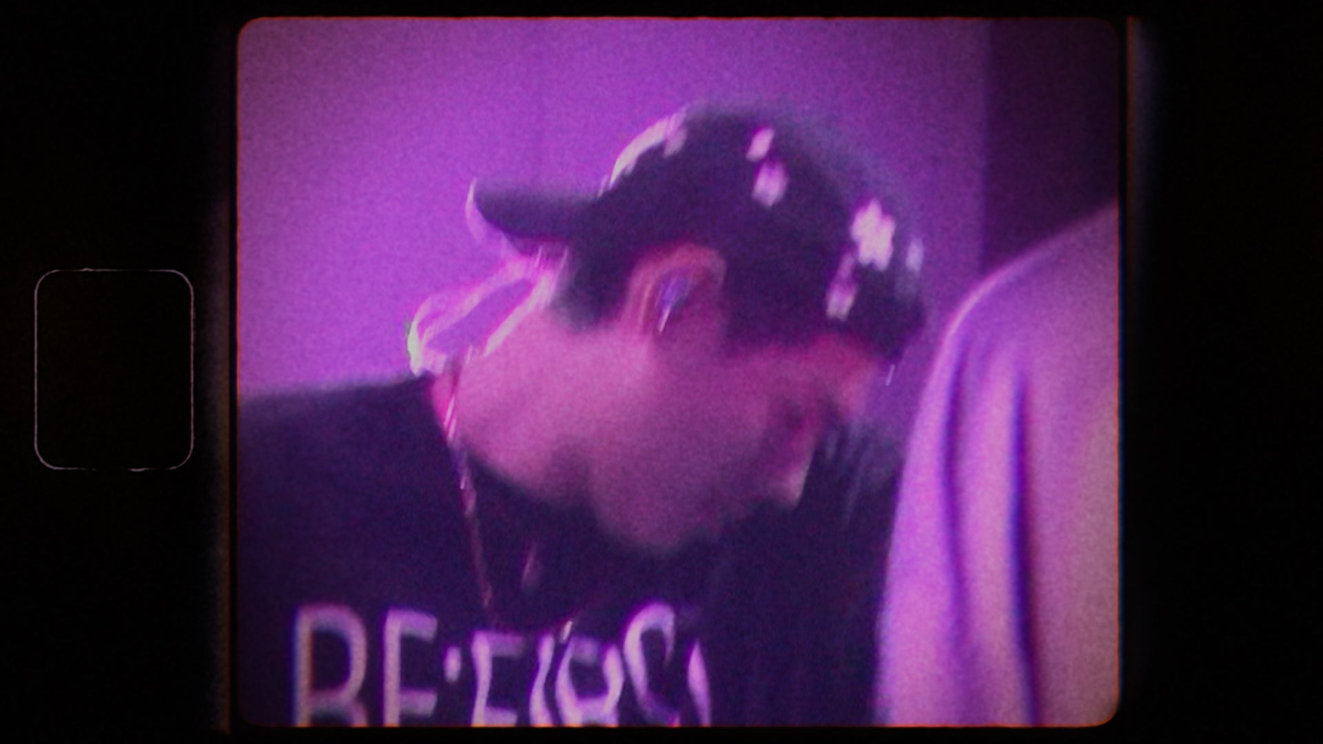 新WEBムービー「サン生と楽曲作ったよ」篇より（提供写真）