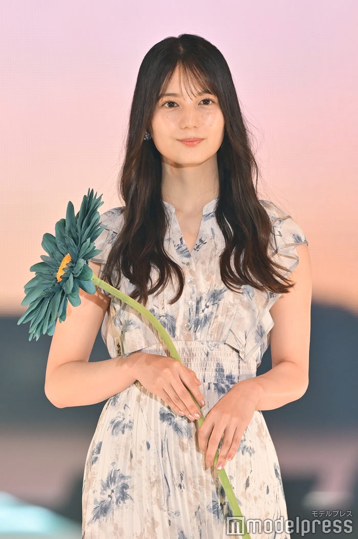 小坂菜緒(C)モデルプレス