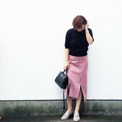 女らしさ薫る”スリットスカート&パンツ”で視線を惹きつけよう