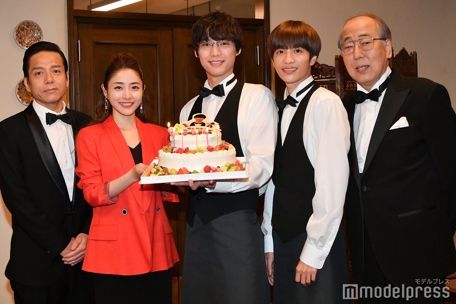 （左から）勝村政信、石原さとみ、福士蒼汰、志尊淳、岸部一徳（C）モデルプレス