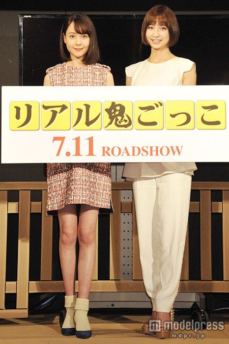 (左から)トリンドル玲奈、篠田麻里子