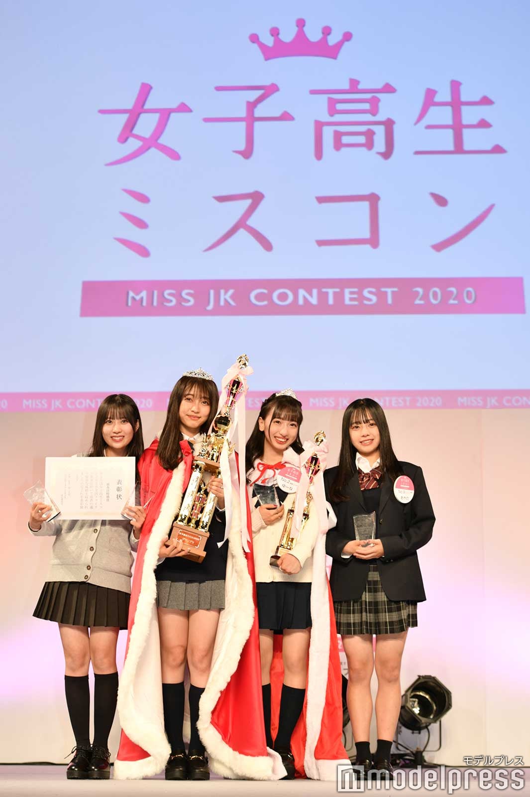 （左から）東原優希、ひっか、ゆーな、あやの（C）モデルプレス