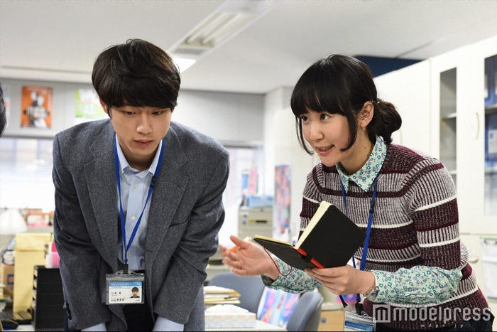 坂口健太郎、黒木華「重版出来!」第5話・場面カット(C)TBS
