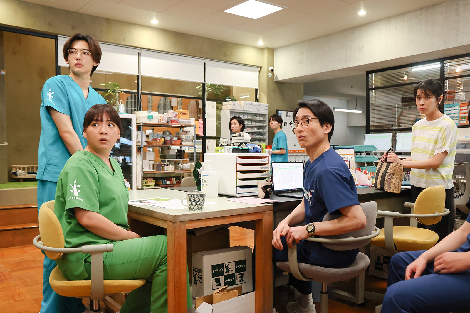 NOA、野呂佳代、なだぎ武「初恋DOGs」第3話（C）TBS