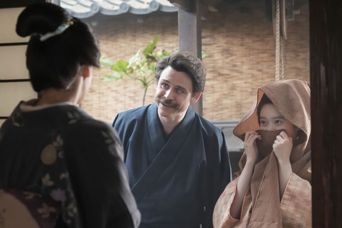 北川景子、トミー・バストウ、高石あかり「ばけばけ」第92話(C)NHK