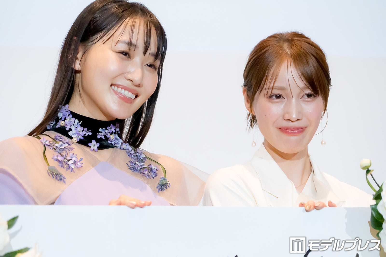 菅井友香、中村ゆりか（C）モデルプレス