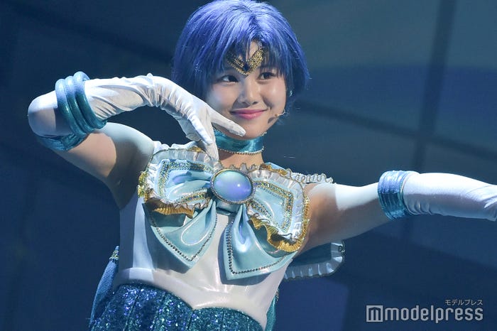 伊藤理々杏 (C)モデルプレス