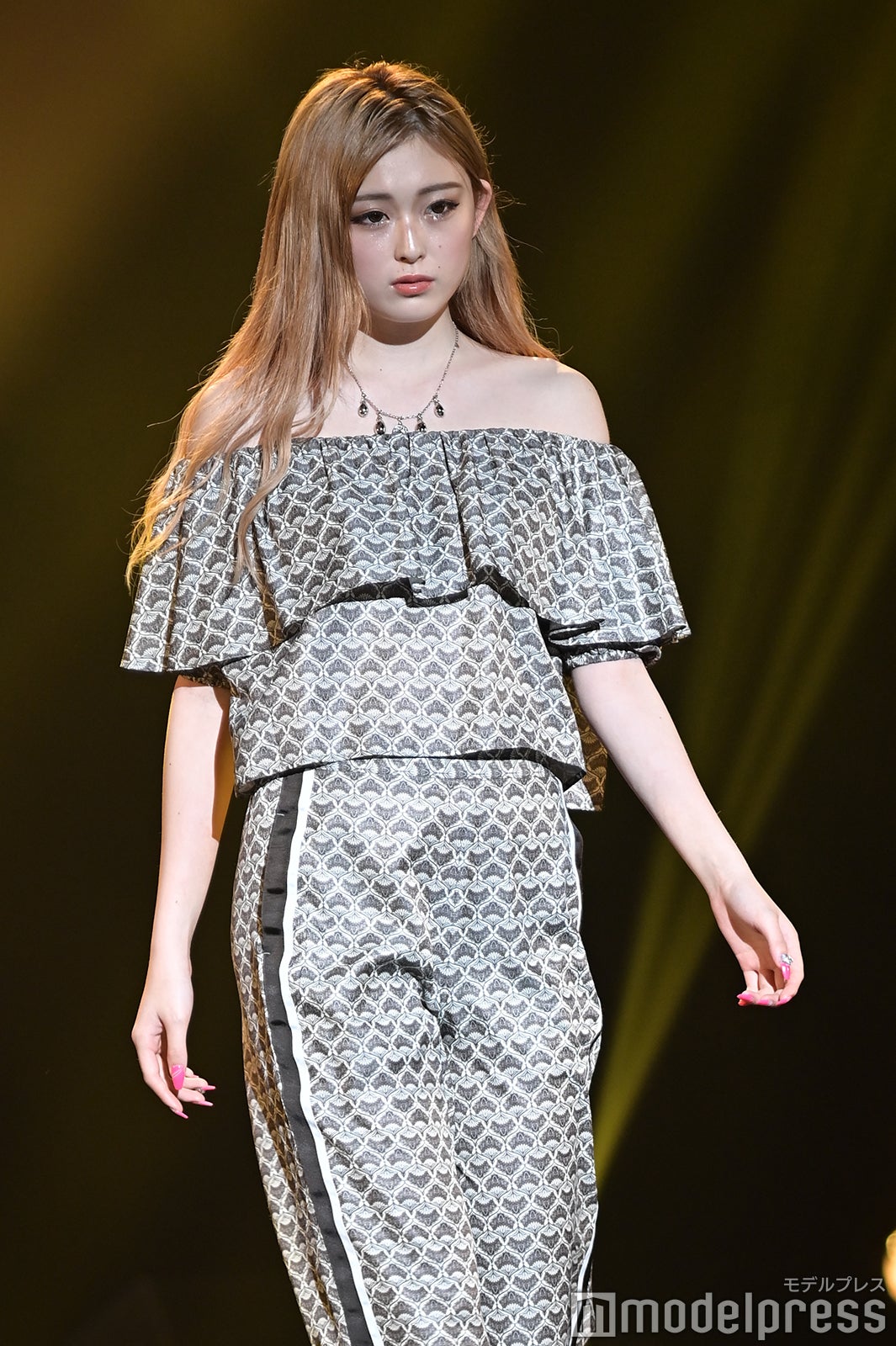 （C）モデルプレス