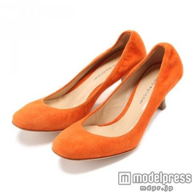 キトンヒールソフトパンプス　画像提供：「PREMIUM BRAND Avenue」／14,040円（税込）