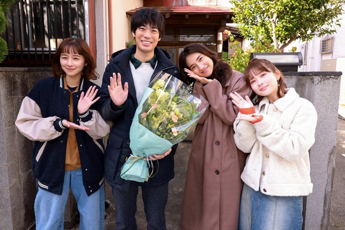 堀田真由、渡辺大知、仁村紗和、畑芽育(C)日本テレビ