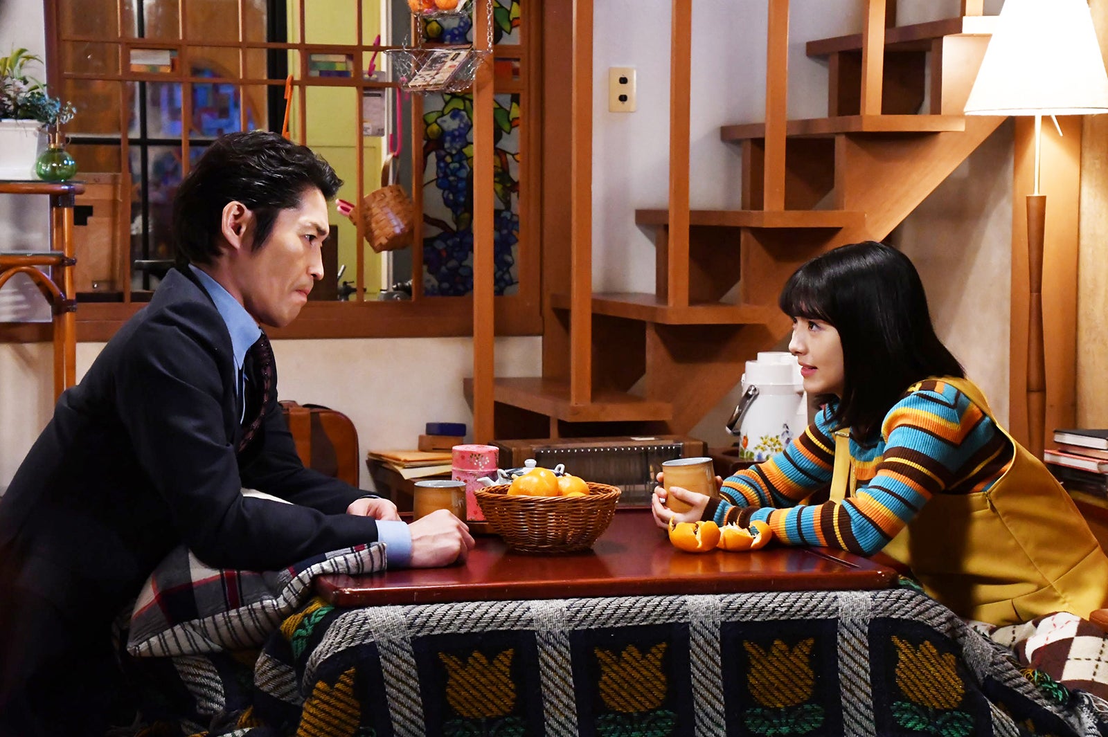 浜辺美波が豹変？“ドヤ顔”披露＜アリバイ崩し承ります＞