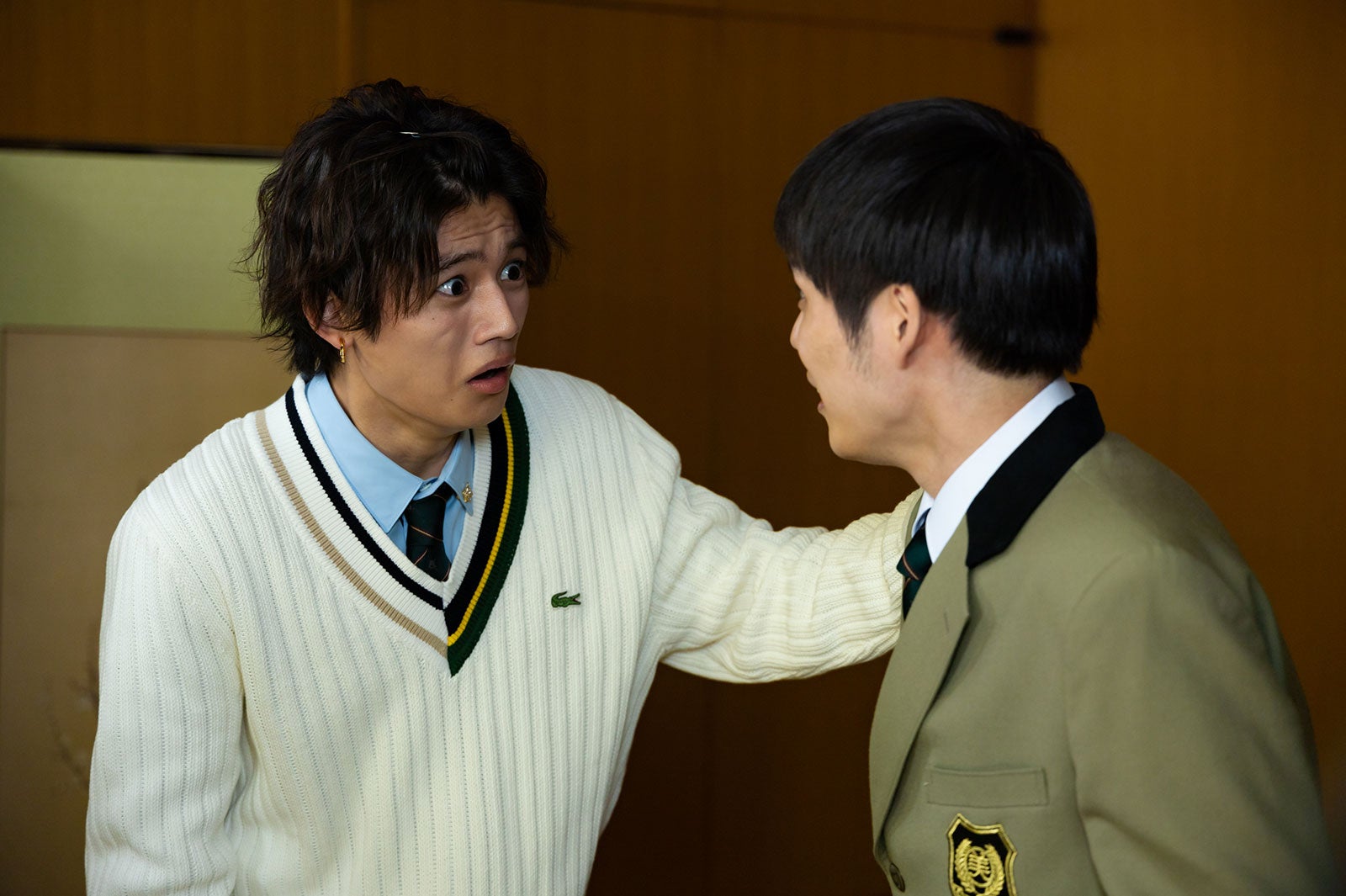 細田佳央太、藤原大祐／「もしも、イケメンだけの高校があったら」第2話より（C）テレビ朝日