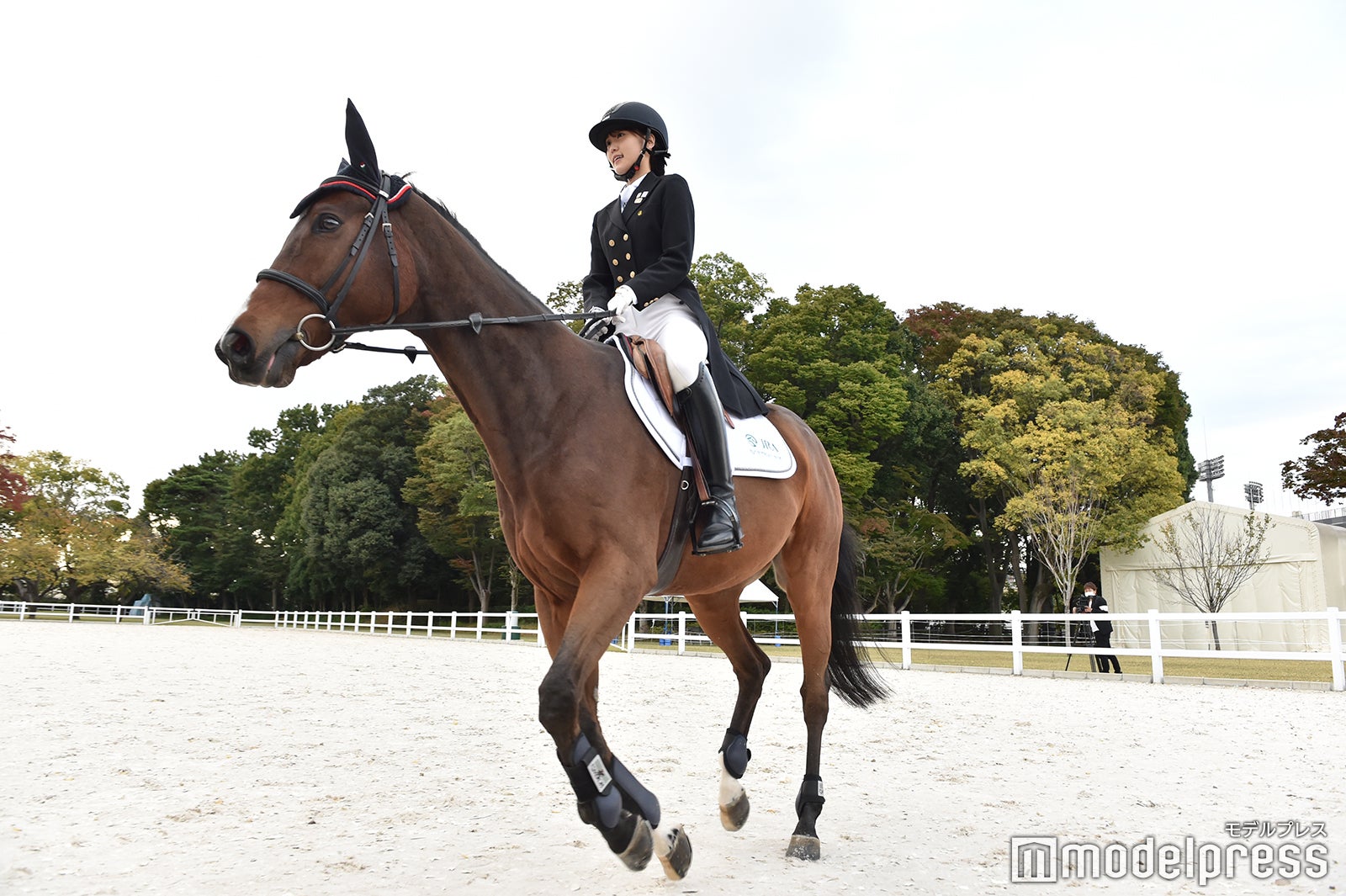 菅井友香（C）モデルプレス