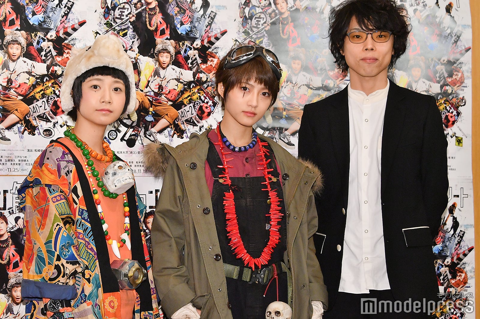 三戸なつめ、若月佑美、演出の松崎史也氏 （C）モデルプレス