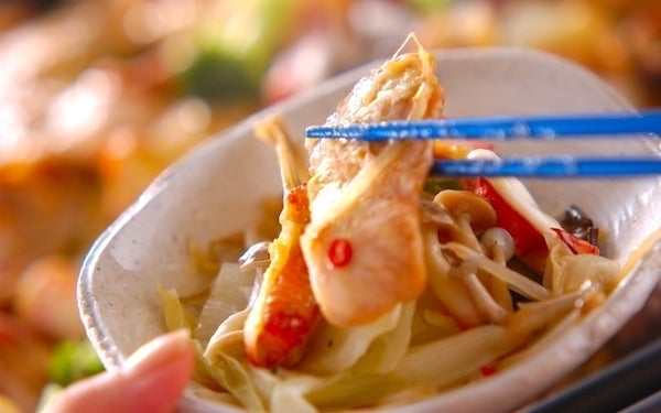 ホットプレートで簡単に作れる! 家族みんなが喜ぶ「秋鮭のちゃんちゃん焼き」