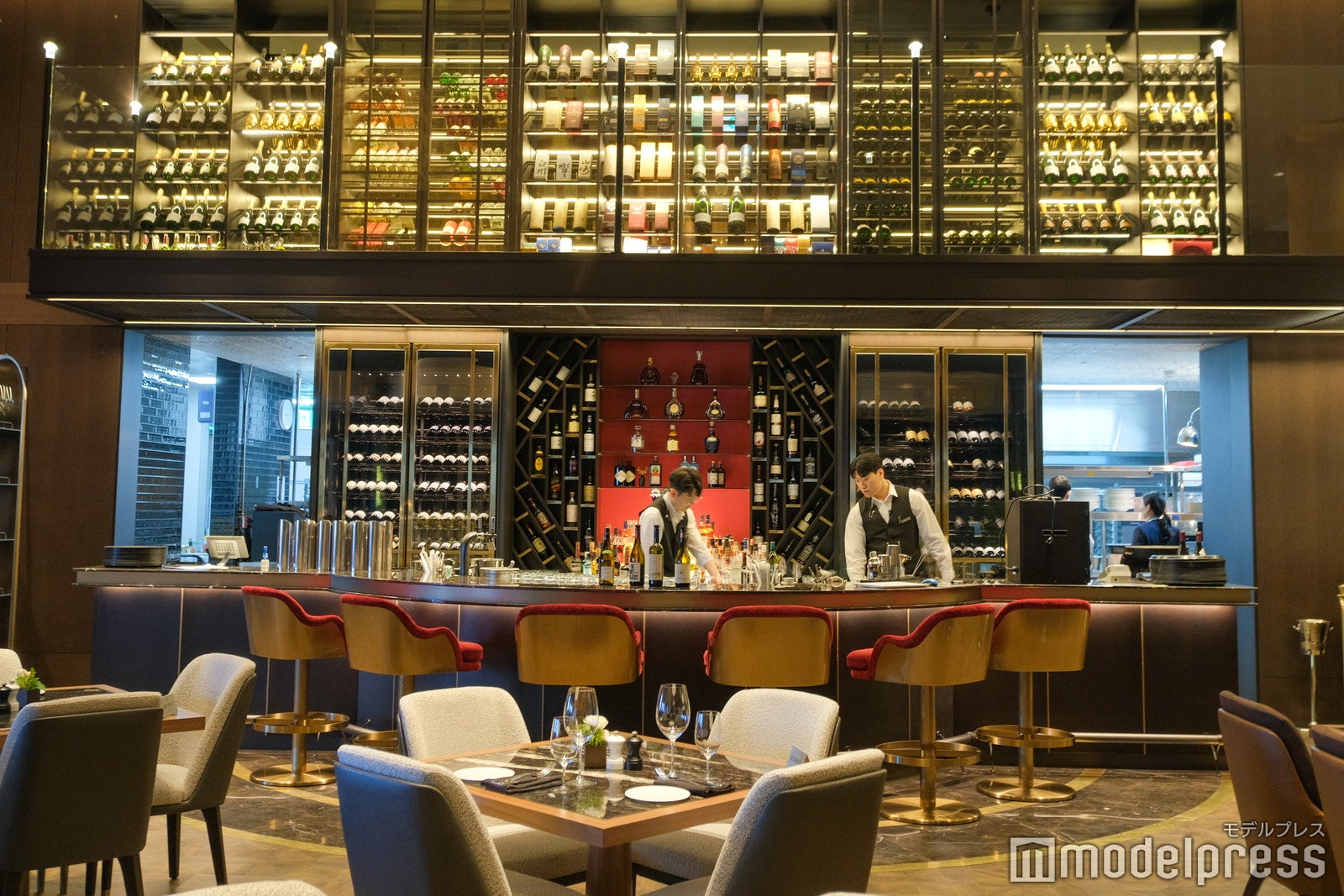 インスパイア（C）モデルプレス