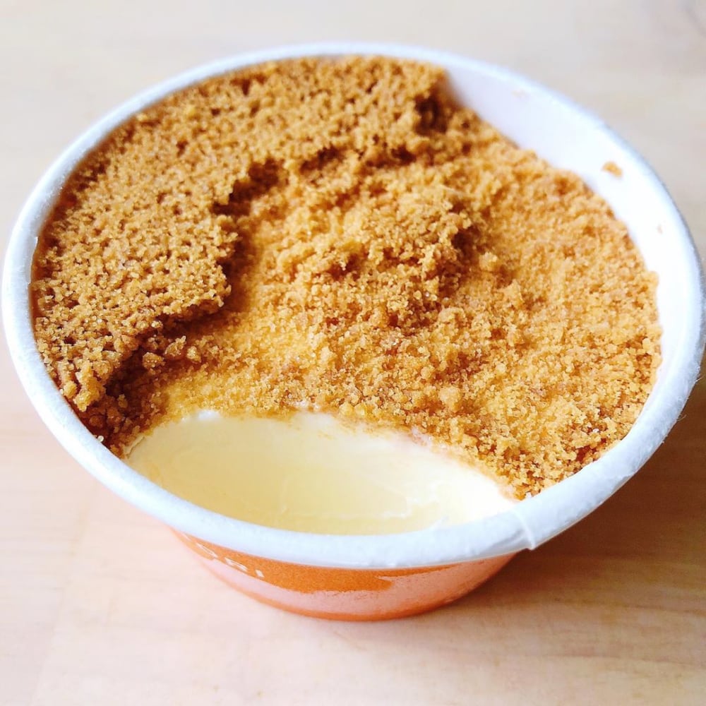 牧場しぼりのバスク風チーズケーキの断面が見える写真