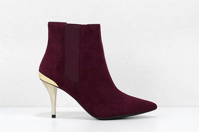 テクスチャードチェルシーブーツ「CHARLES & KEITH」9,612円（税込）／画像提供：CHARLES & KEITH