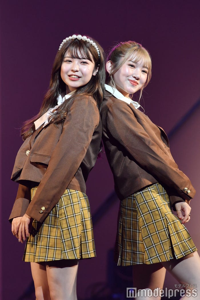 折田涼夏、久保玲奈(C)モデルプレス