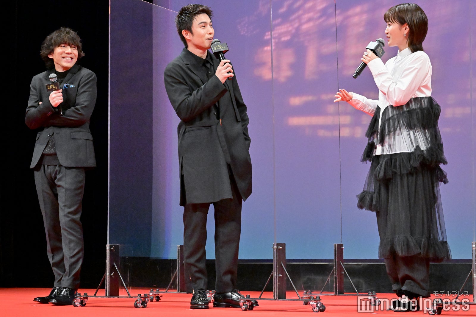 三浦大輔監督、中尾明慶、前田敦子 （C）モデルプレス