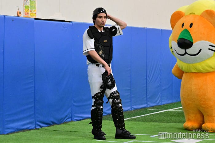 防具をつけた水上恒司(C)モデルプレス