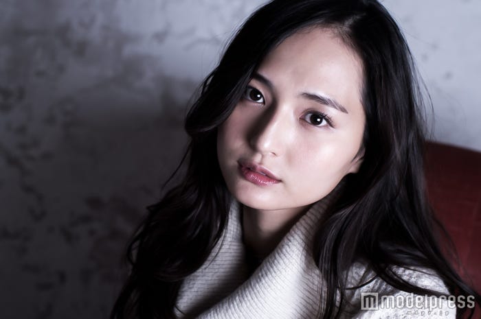 山賀琴子(C)モデルプレス