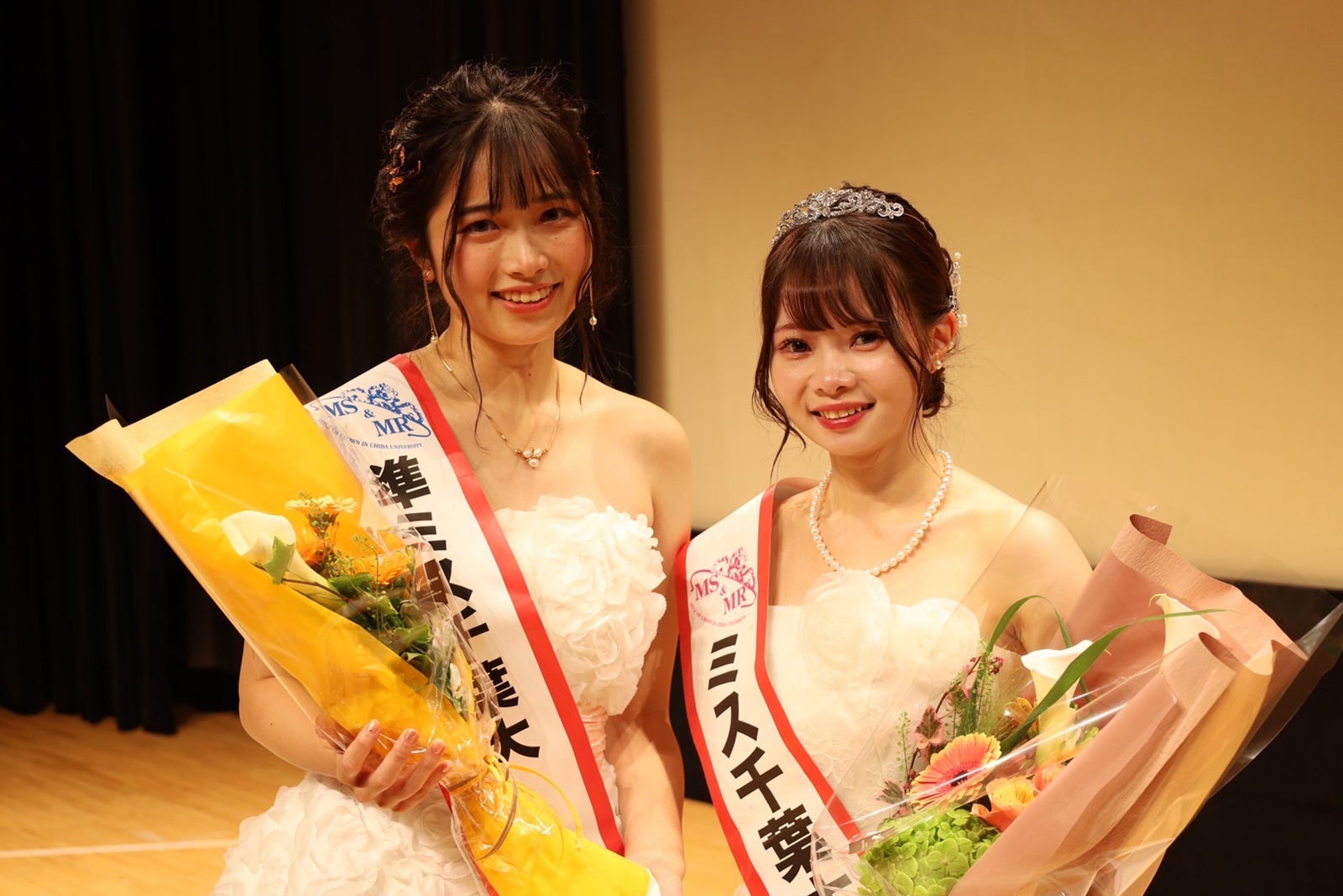 「ミス千葉大」準グランプリの田中稀乃香さん、「ミス千葉大」グランプリの宮崎ゆあはさん（提供写真）