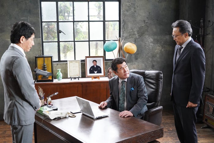 野間口徹、赤井英和、相島一之「それってパクリじゃないですか?」最終話より(C)日本テレビ