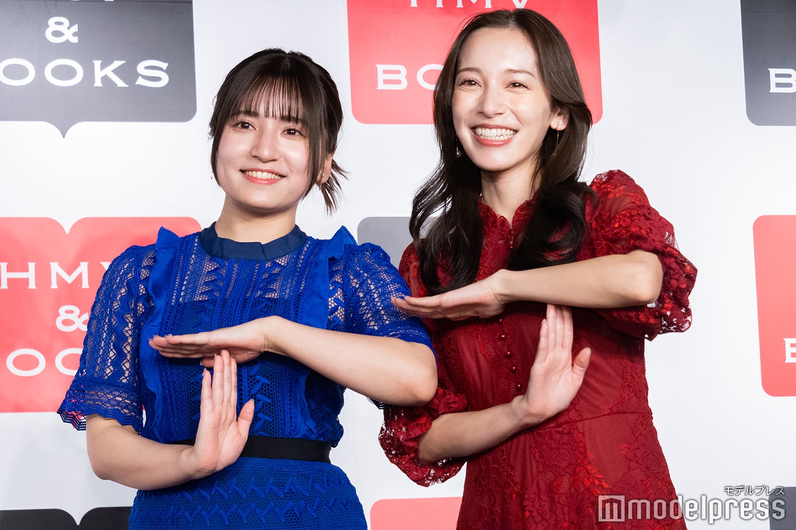 都丸亜華梨、都丸紗也華（C）モデルプレス