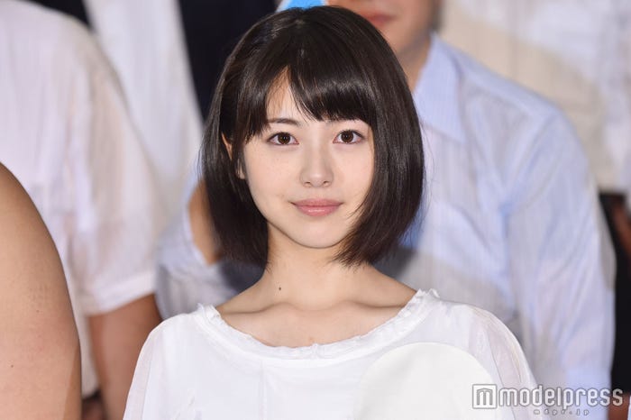 浜辺美波 (C)モデルプレス