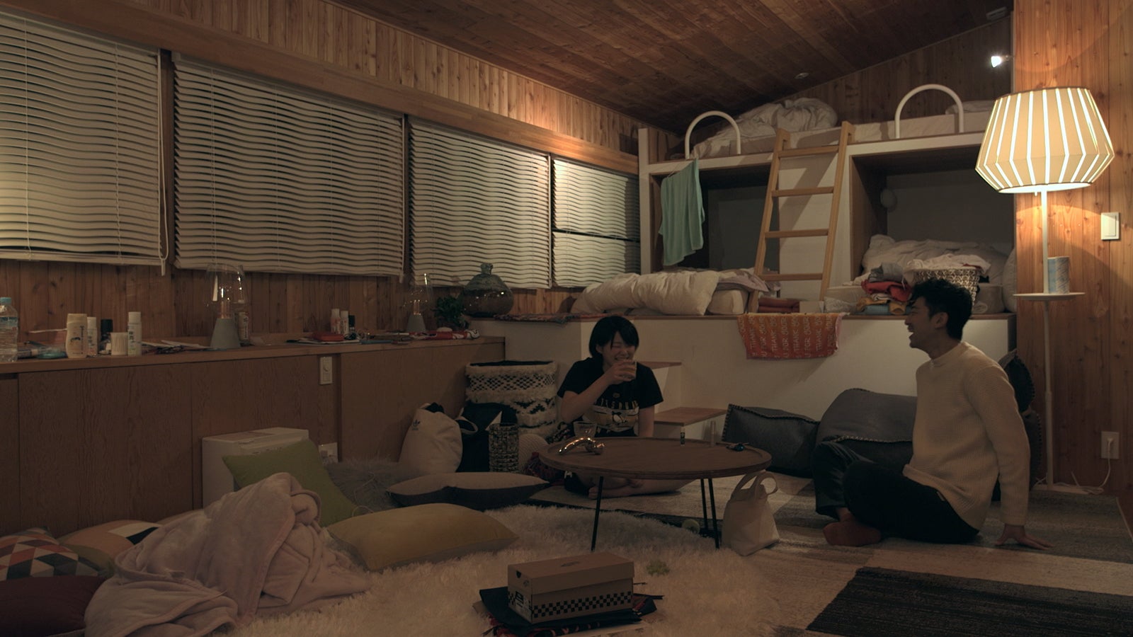 つば冴に安未とのデートに向けて相談する翔平「TERRACE HOUSE OPENING NEW DOORS」14th WEEK（C）フジテレビ／イースト・エンタテインメント