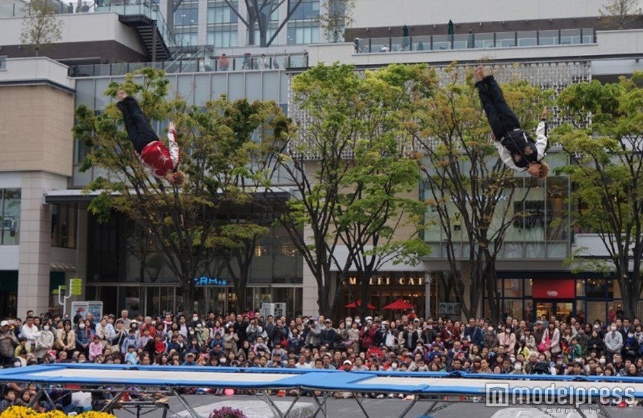 ヨコハマ大道芸2016 in みなとみらい21／画像提供：一般社団法人横浜みなとみらい21