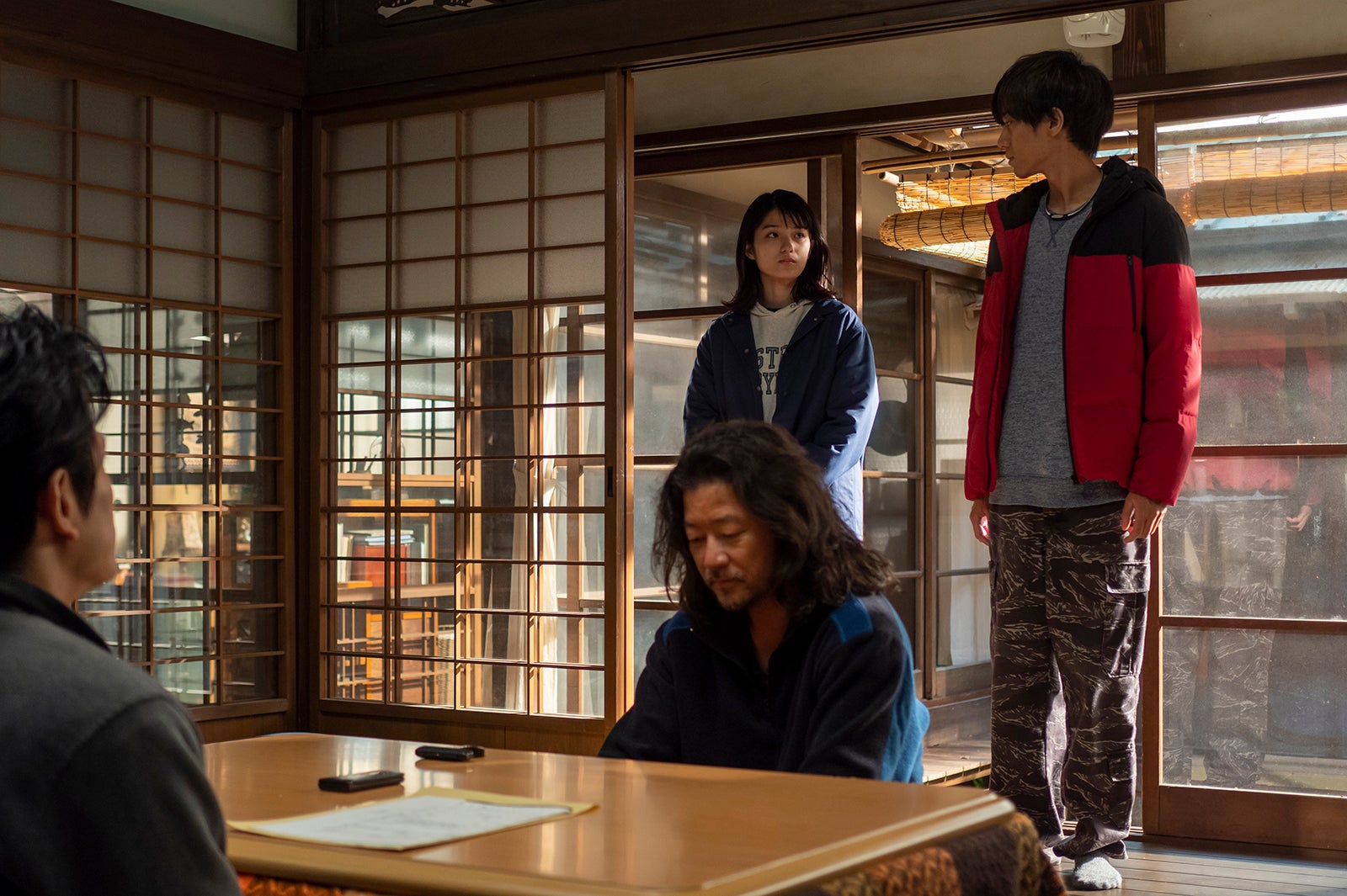 浅野忠信、蒔田彩珠、永瀬廉 （C）NHK