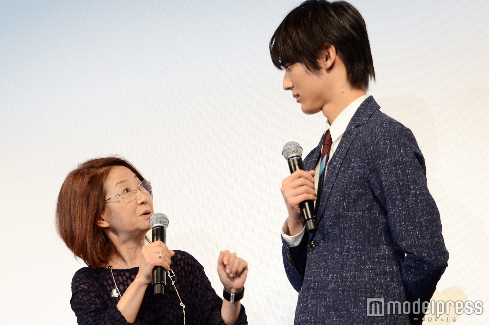 綾戸智恵、中川大志（C）モデルプレス