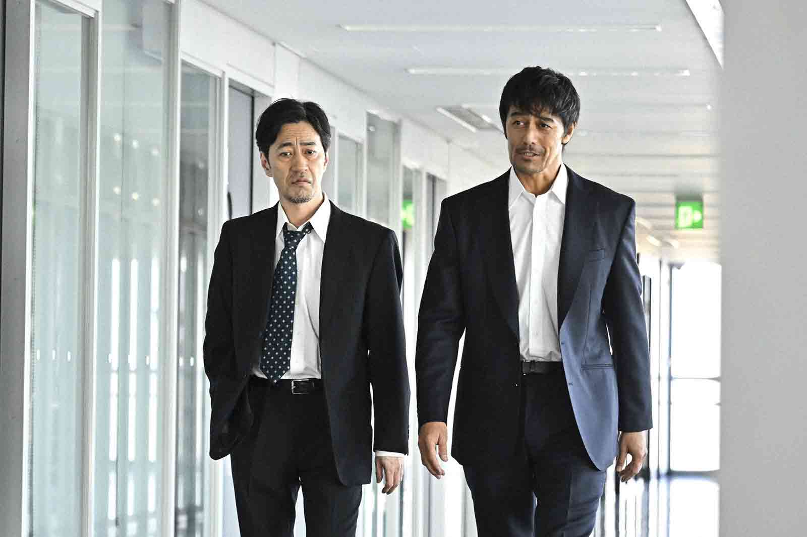 オクイシュージ、阿部寛「キャスター」第6話（C）TBS