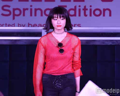 芸能界復帰の元“天才子役”吉川愛、ランウェイ登場で歓喜の歓声