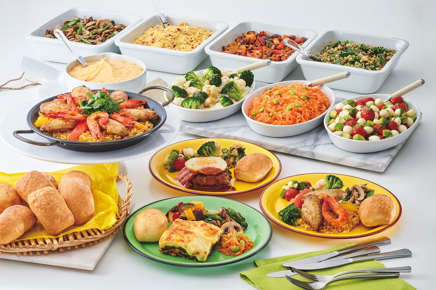 USJ「スタジオ・スターズ・レストラン」リニューアル、全280パターンから選ぶ新作ワンプレート登場