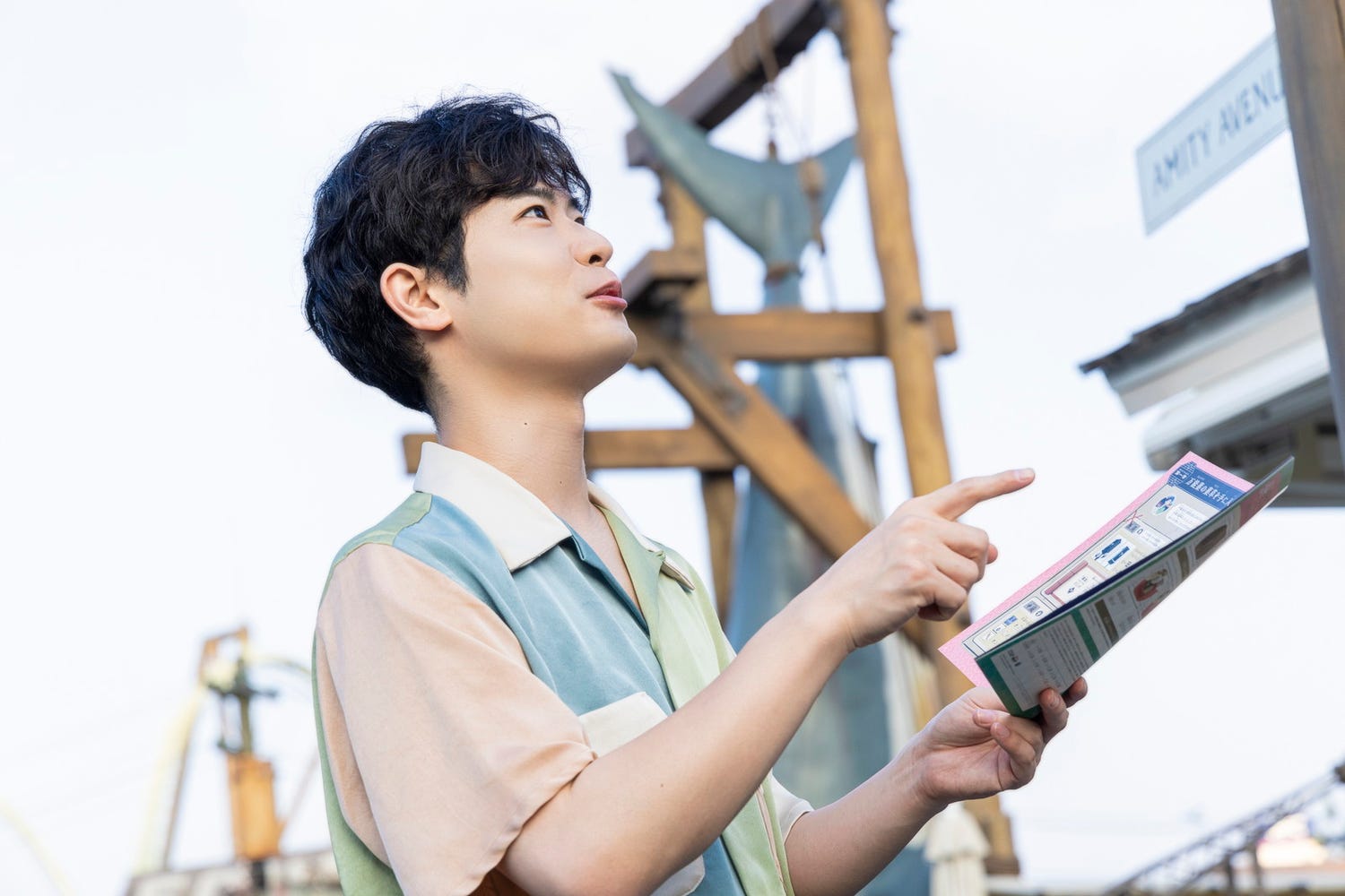 「薬屋のひとりごと」声優・大塚剛央がUSJ来場 リアルな猫猫&壬氏との対面に「ホンモノだ!」と興奮