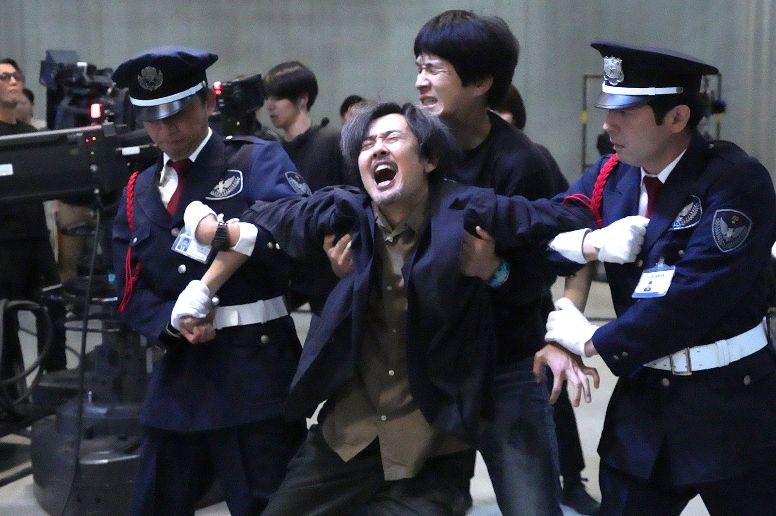 岡部たかし／ 「エルピス―希望、あるいは災い―」最終話より（C）カンテレ