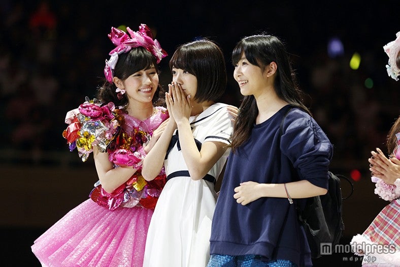 『AKB48グループ じゃんけん大会～拳で勝ち取れ！1／300ソロデビュー争奪戦～』（C）AKS