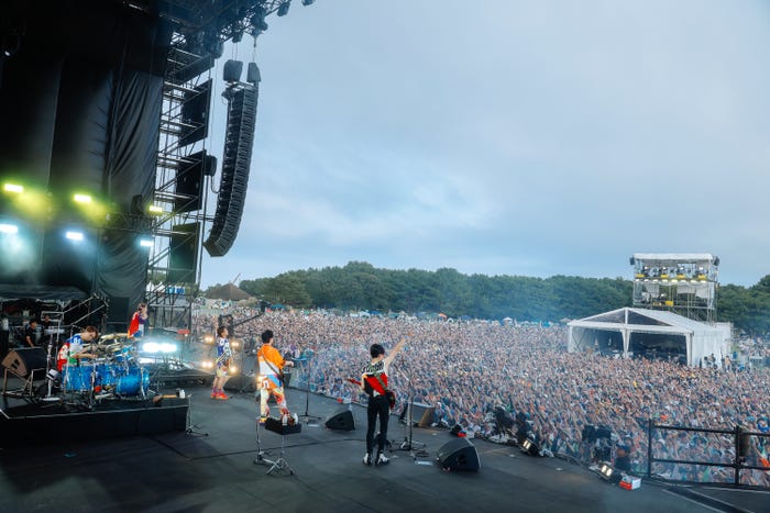 SUPER EIGHT(提供写真)