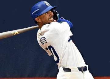 ドジャース ベッツが2戦連発の15号同点ソロ！前日の再現？同じ二回の第1打席で左翼方向へ快音 ベンチで満面笑み