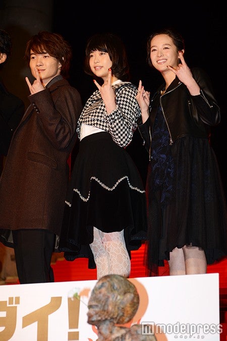 （左より）神木隆之介、森川葵、清野菜名（C）モデルプレス