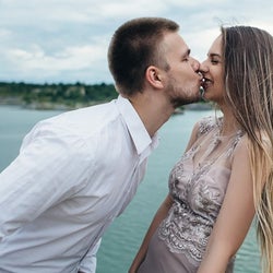 不器用な彼氏に 愛情表現を促す方法 4つ これからは何度でも好きって言うよ モデルプレス