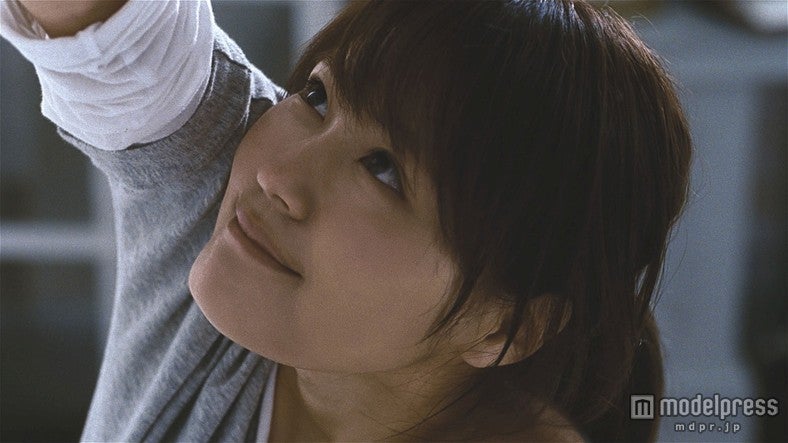 有村架純／新CM「ペンキ塗り」篇より